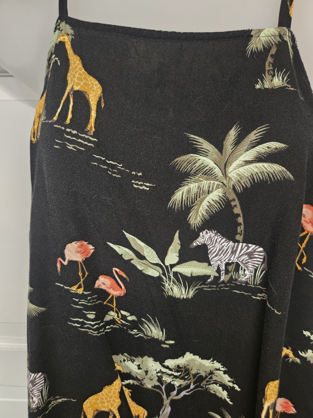 Old Navy Black Safari Cami with Flamingo & Giraffe Motif - Picture 4 of 7